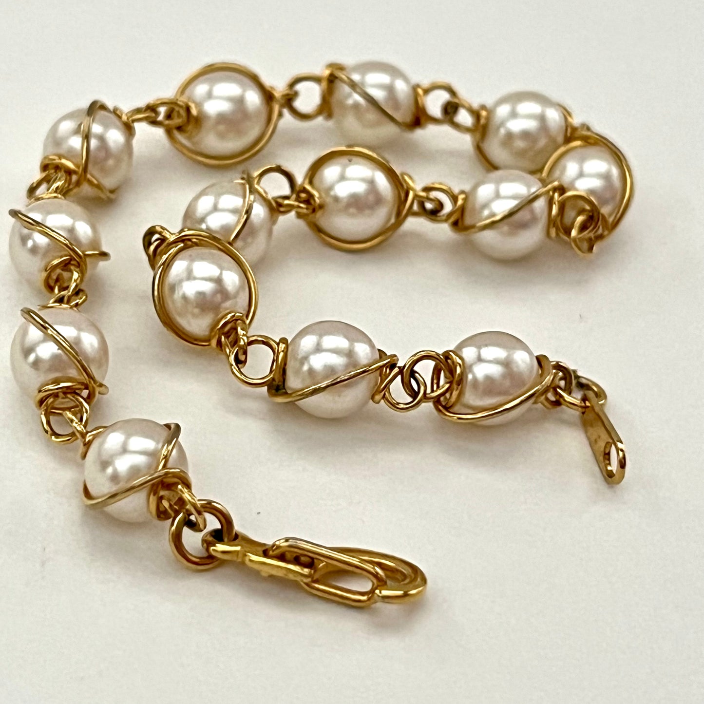 Vintage Pearl & Gold-Tone Wire Bracelet