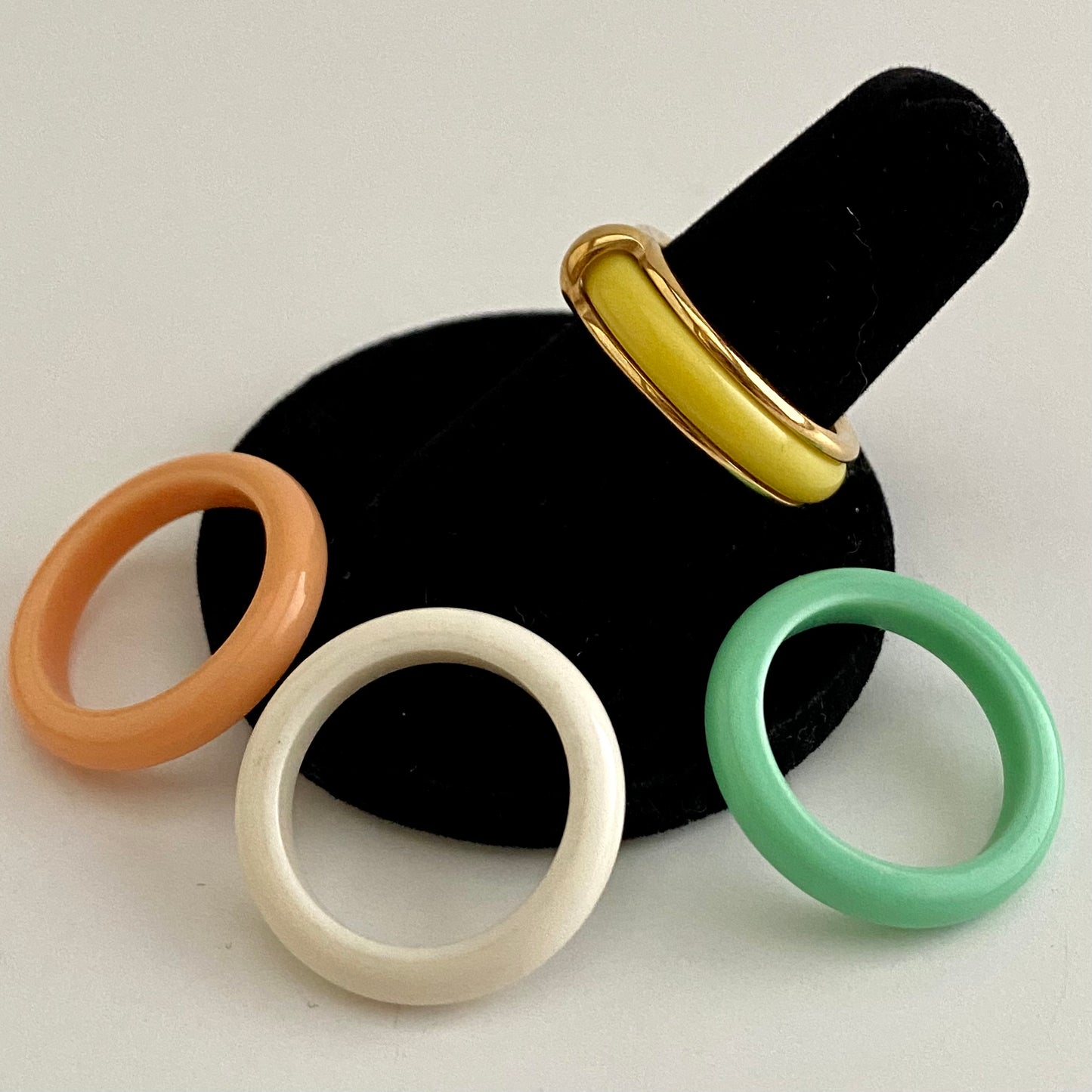 1979 Avon Color-Go-Round Interchangeable Ring