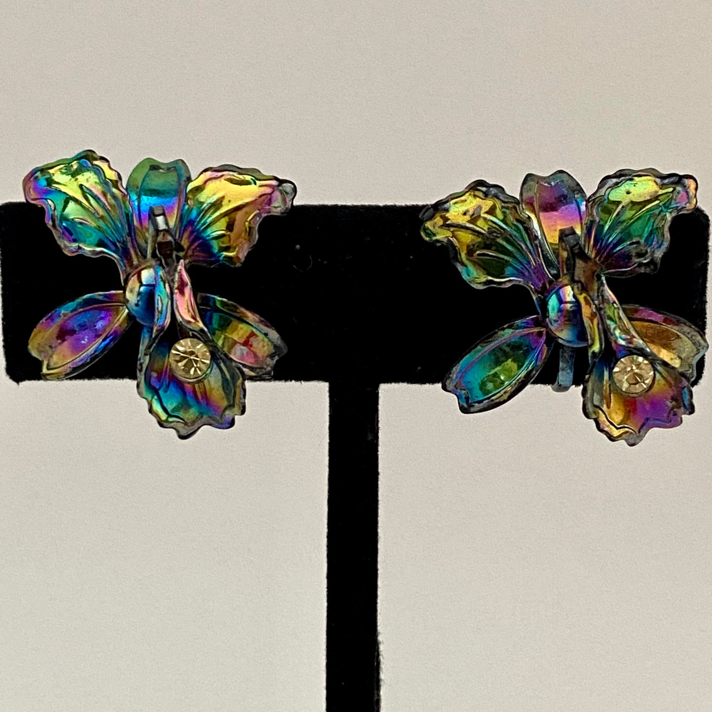 Late 50s/ Early 60s Iridescent Orchid Clip Earrings