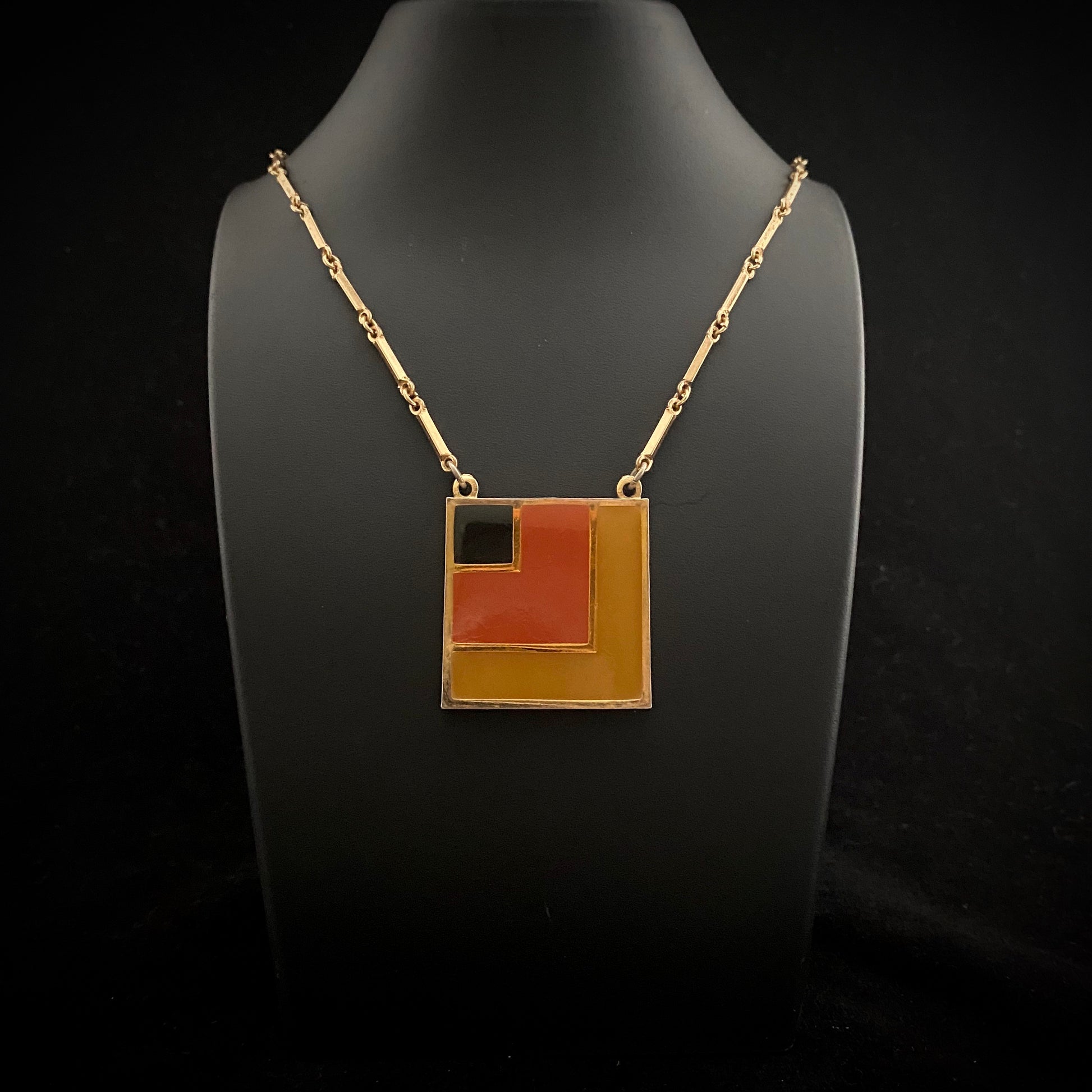 1977 Sarah Coventry Front Row Necklace - Retro Kandy Vintage