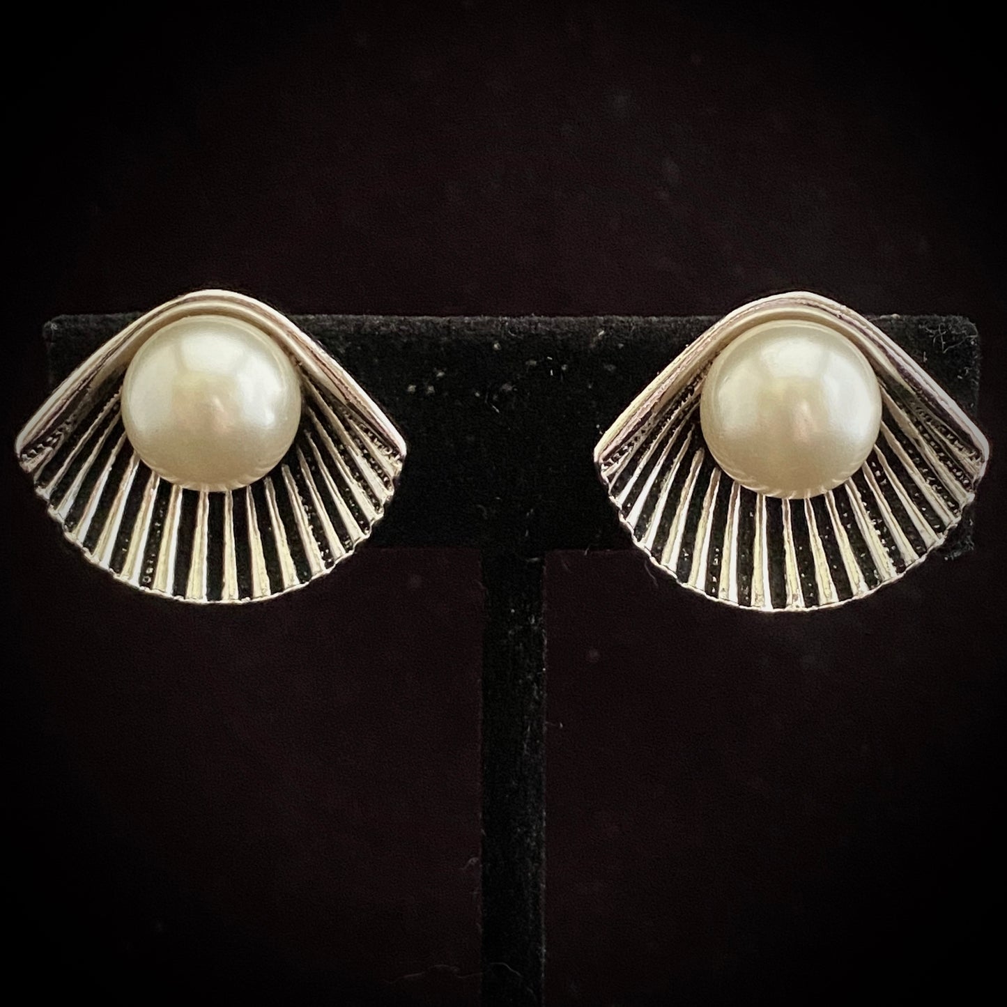 1956 Sarah Coventry Pearl Of The Sea Earrings