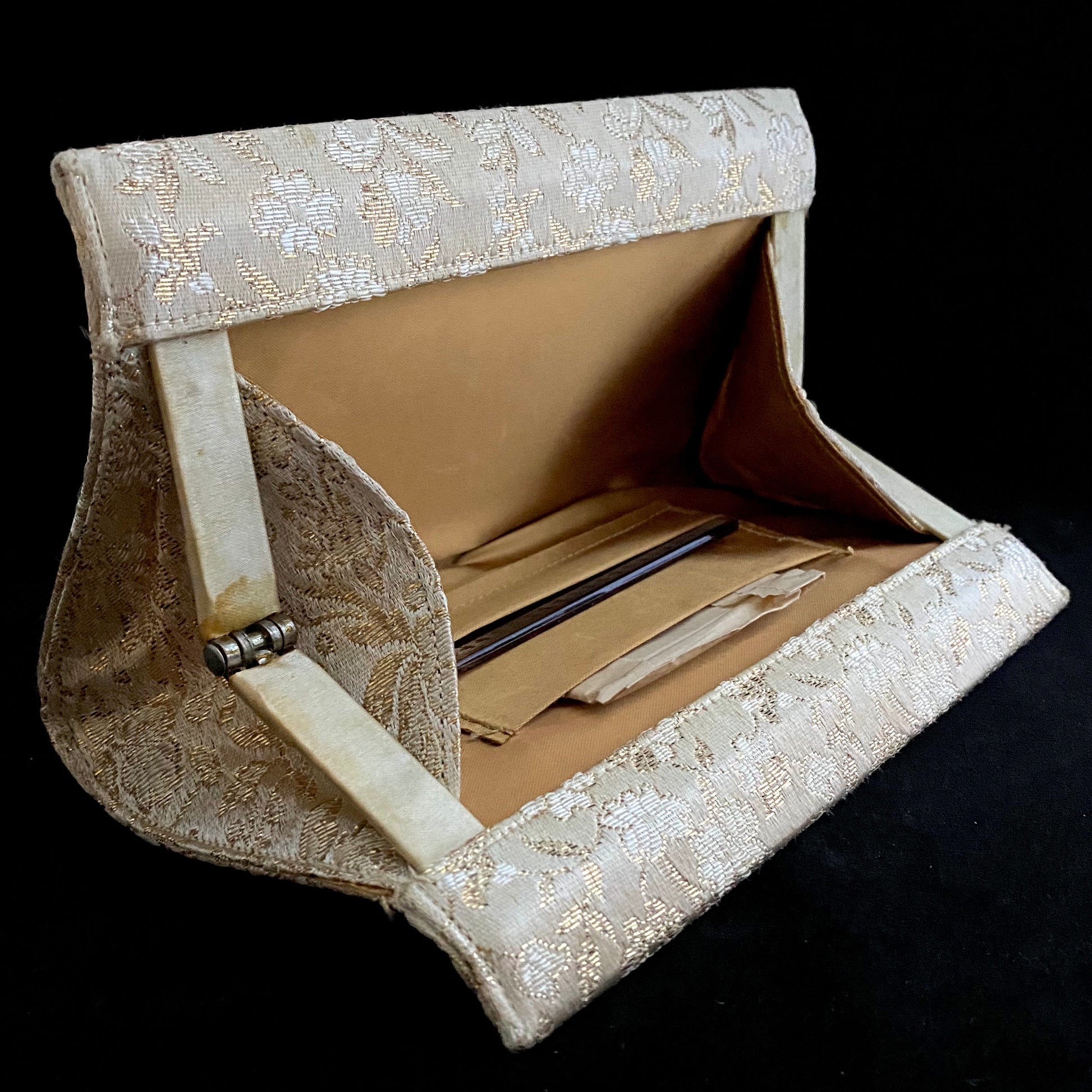 1960s Gold & Ivory Jacquard Taffeta Fabric Clutch - Retro Kandy Vintage