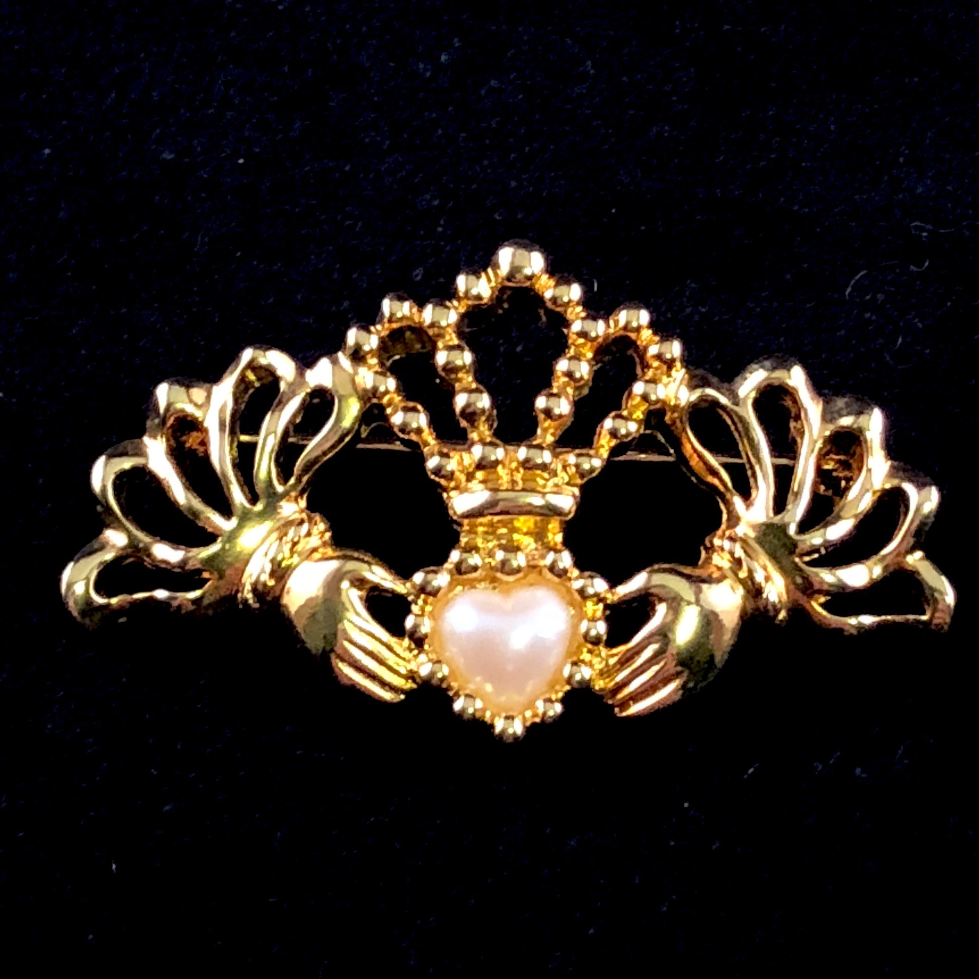 1994 Avon Charming Claddagh Brooch - Retro Kandy Vintage