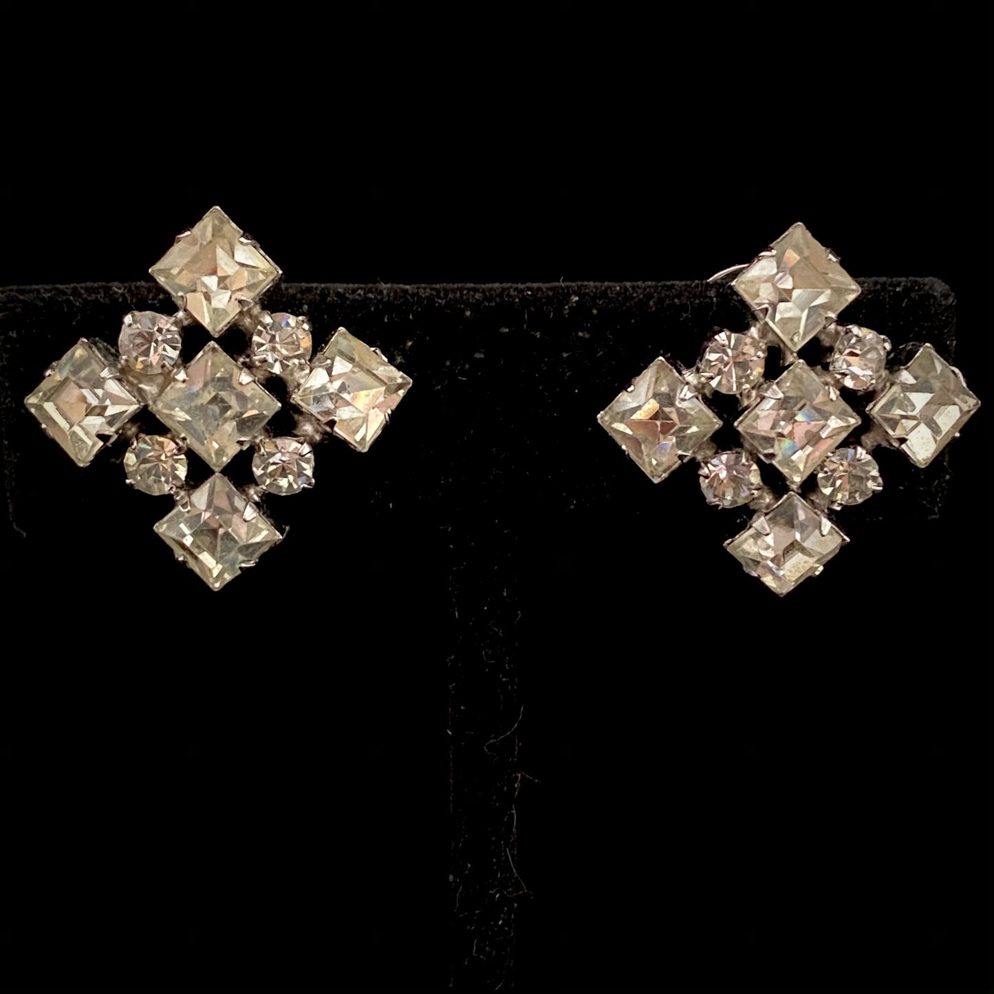 1950s Weiss Rhinestone Earrings