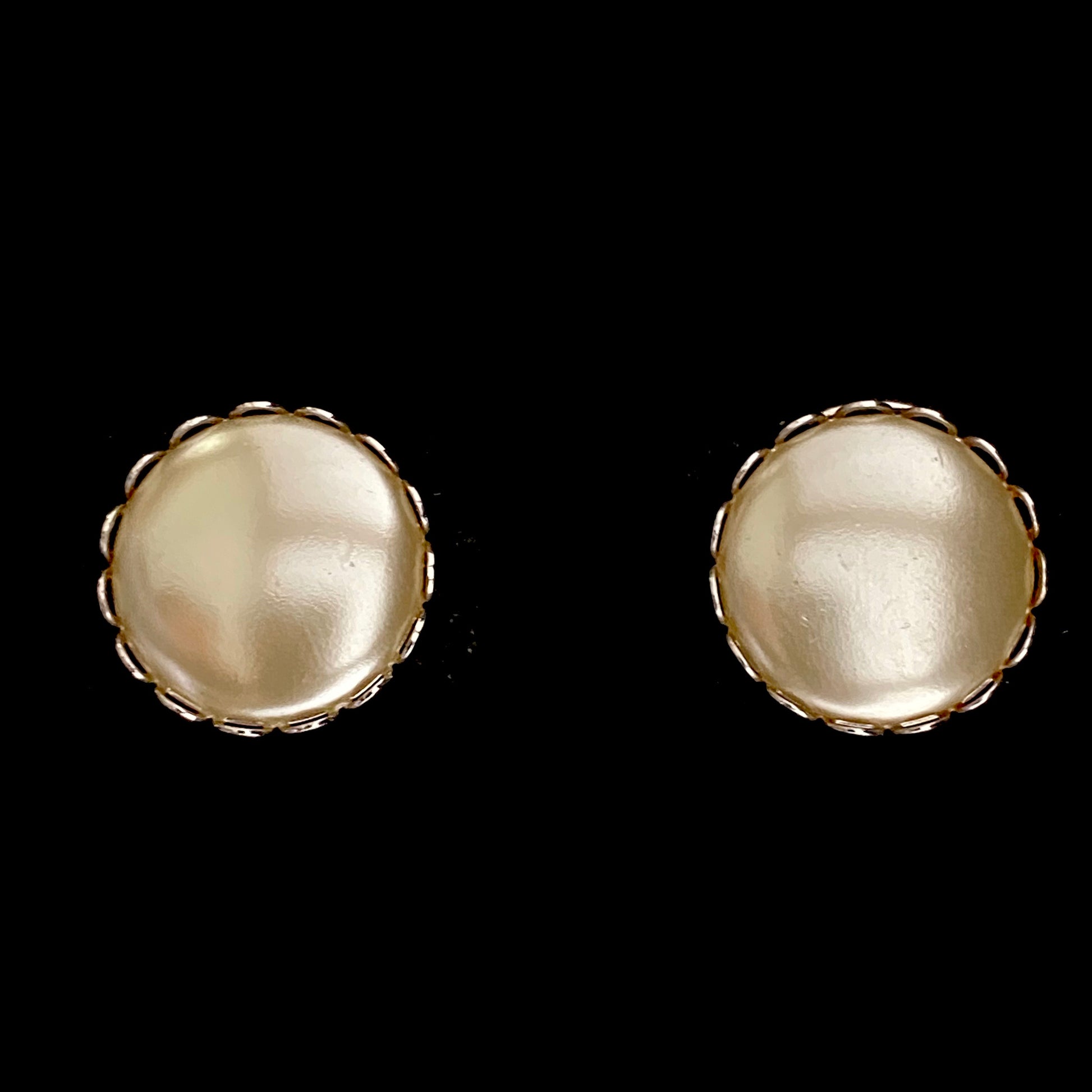 1962 Sarah Coventry Pearl Wardrobe Earrings - Retro Kandy Vintage