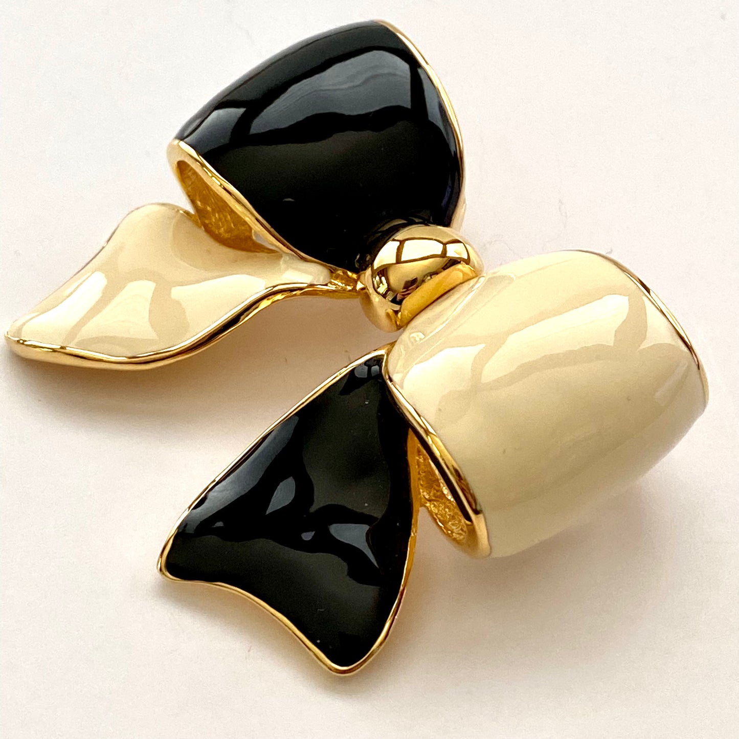 2000s Joan Rivers Bow Brooch