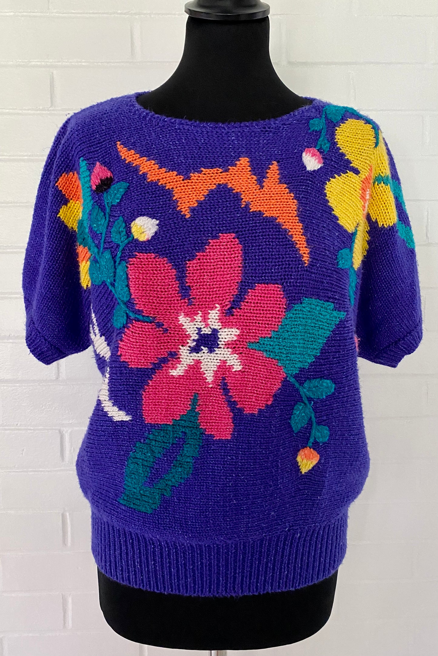 1990s Jaclyn Smith Sweater