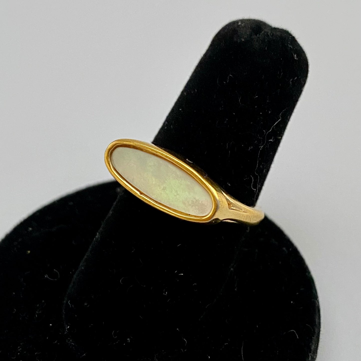 1978 Avon Mother-of-Pearl Ring