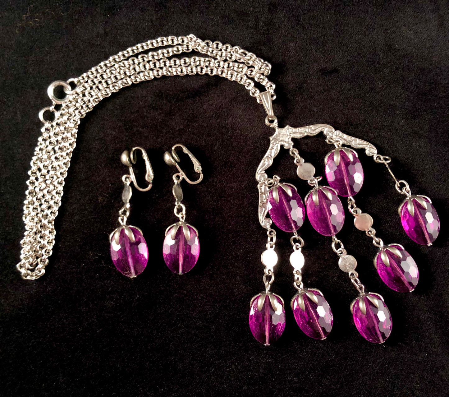 1973 Sarah Coventry Wisteria Necklace & Earrings - Retro Kandy Vintage