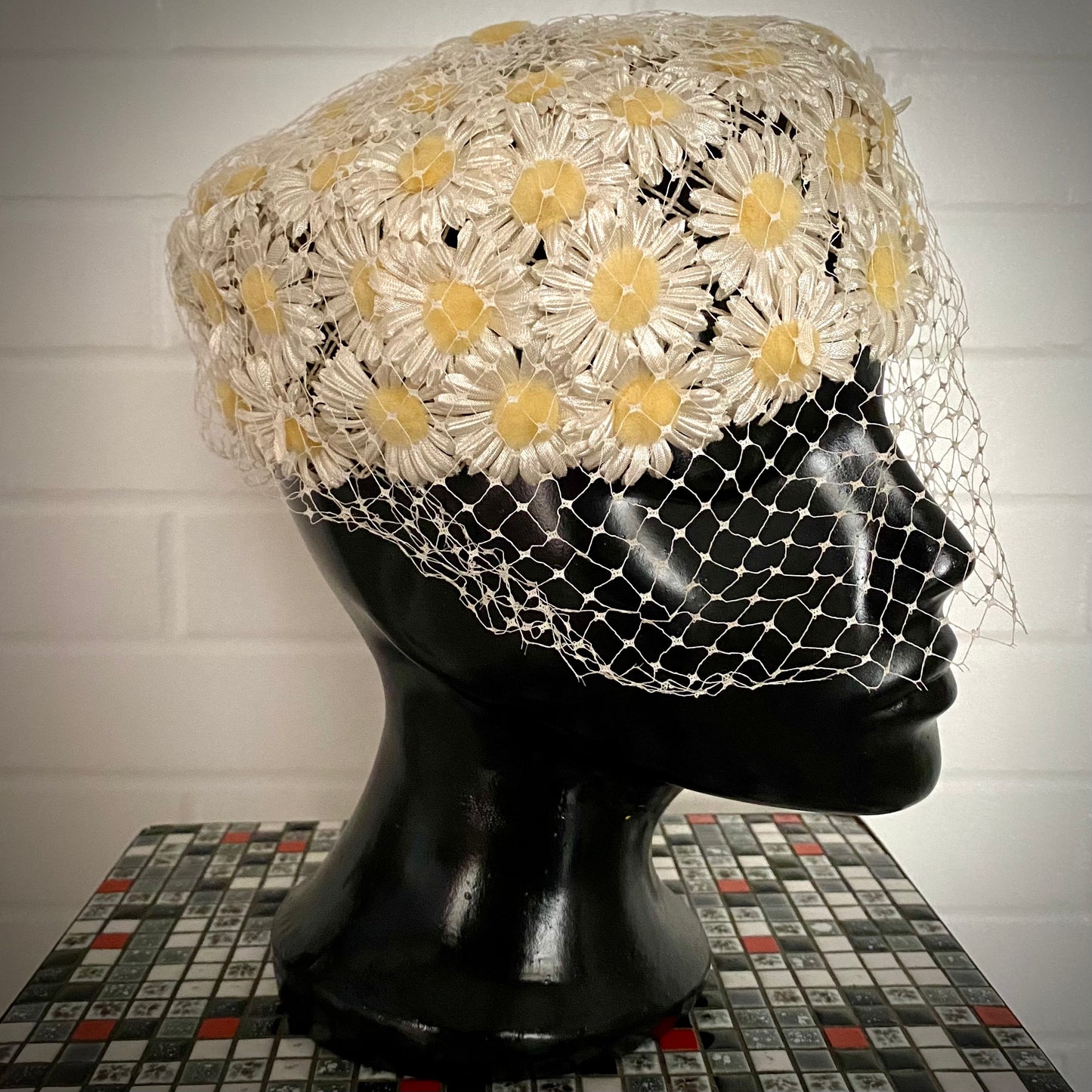 Late 50s/ Early 60s Daisy Hat With Veil