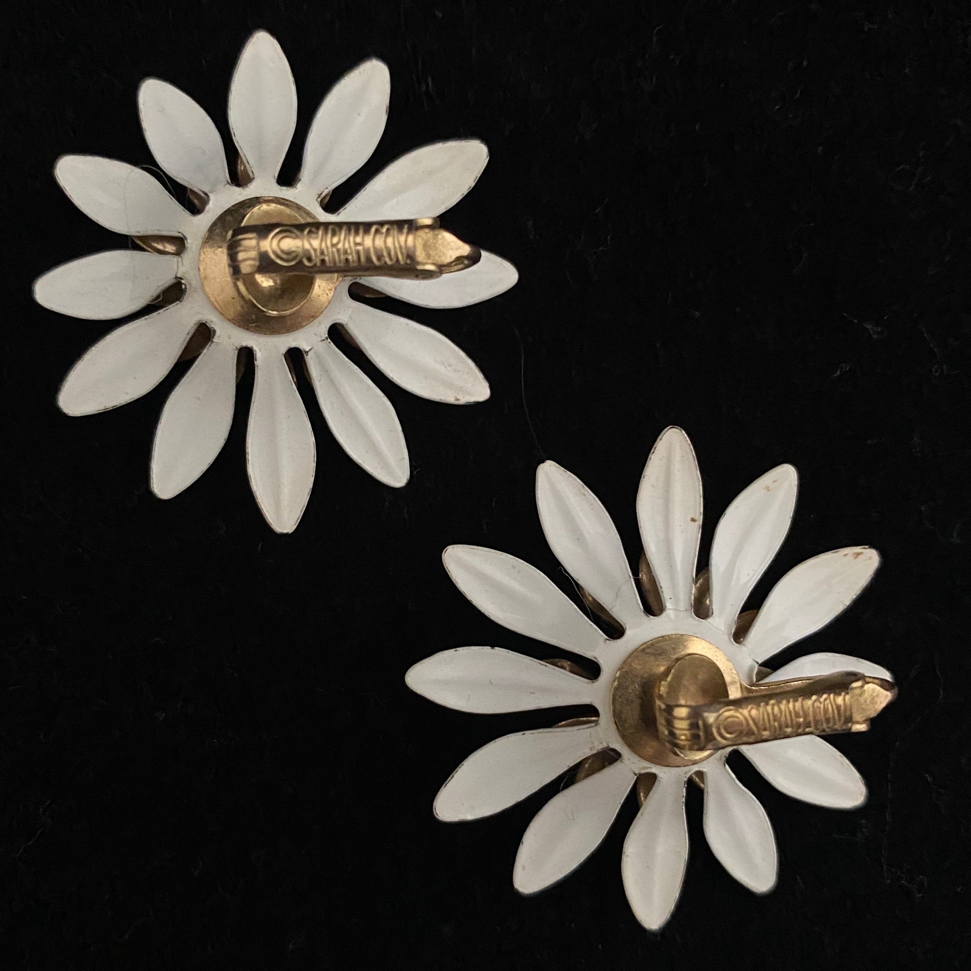 1968 Sarah Coventry Fashion Petals Earrings - Retro Kandy Vintage