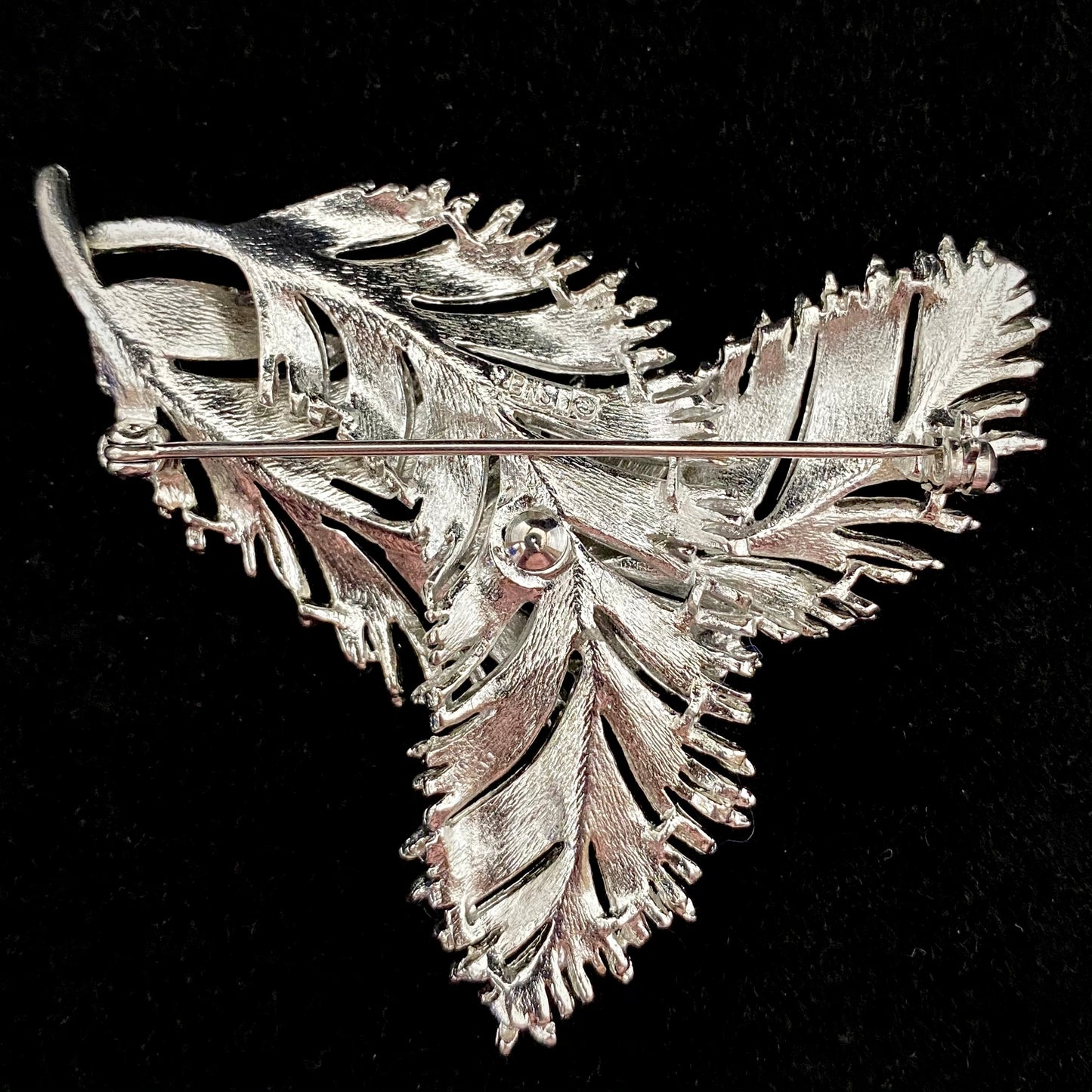 Late 50s/ Early 60s Lisner Leaf Brooch