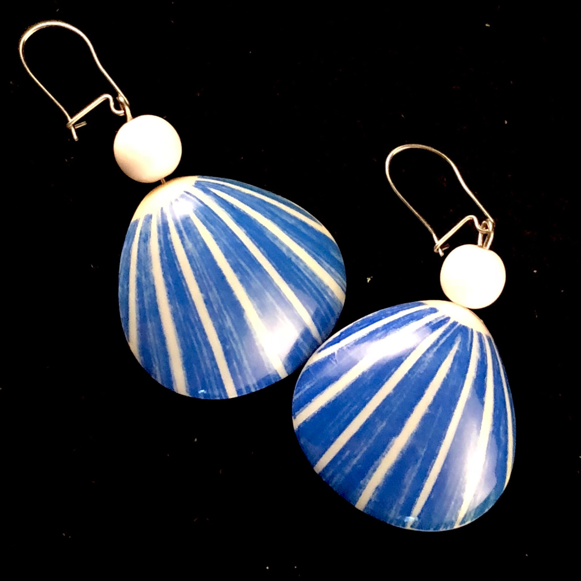 1987 Avon Seashore Earrings - Retro Kandy Vintage