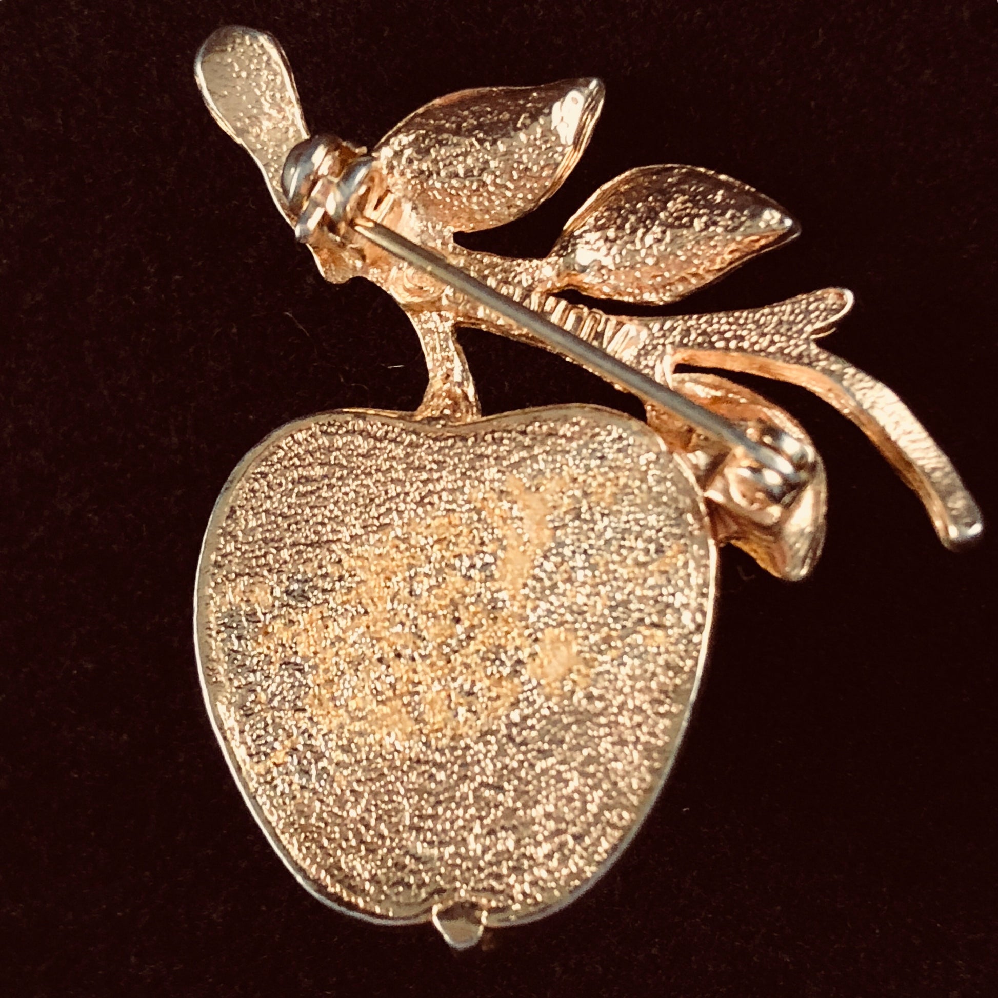 1970 Sarah Coventry Delicious Gold Brooch - Retro Kandy Vintage