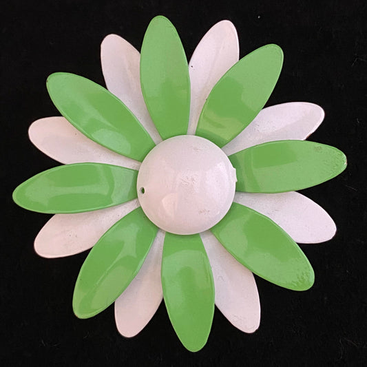 Late 60s Early 70s Green & White Enamel Flower Brooch - Retro Kandy Vintage