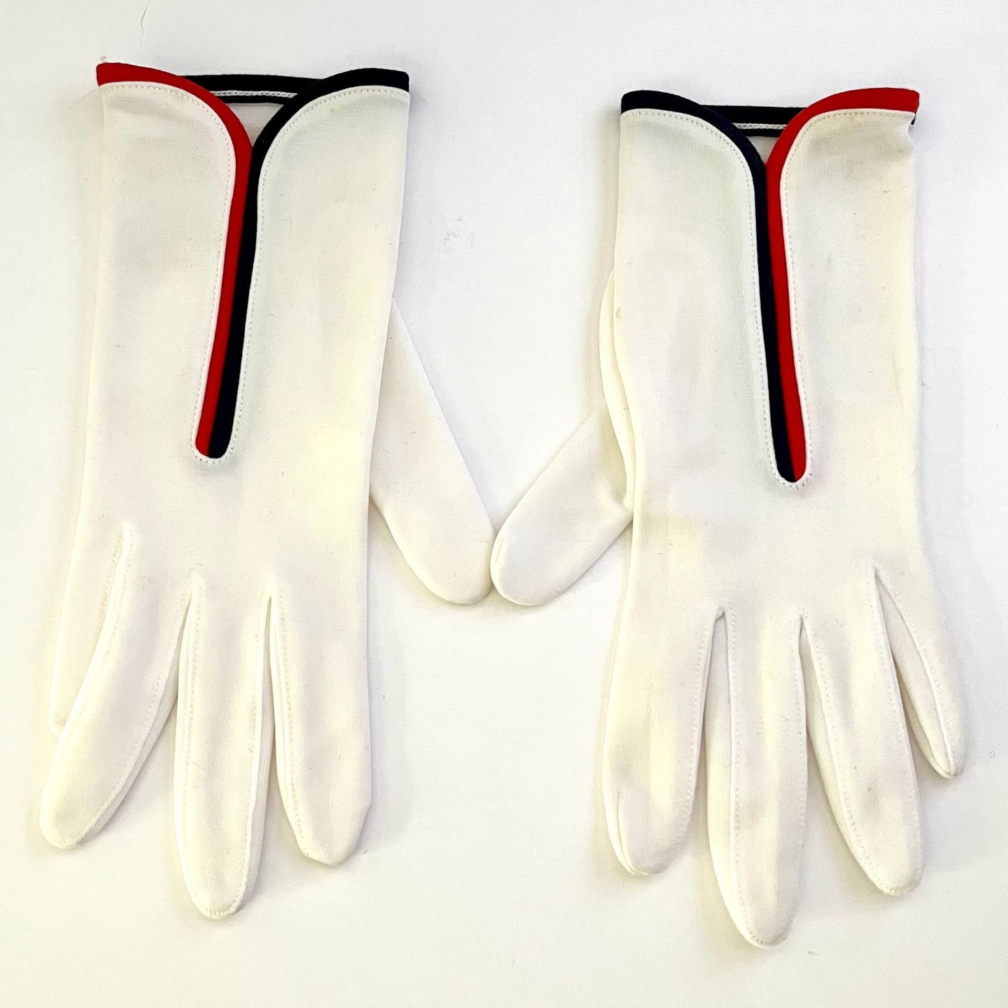 Late 50s/ Early 60s Fownes Embraceable Gloves