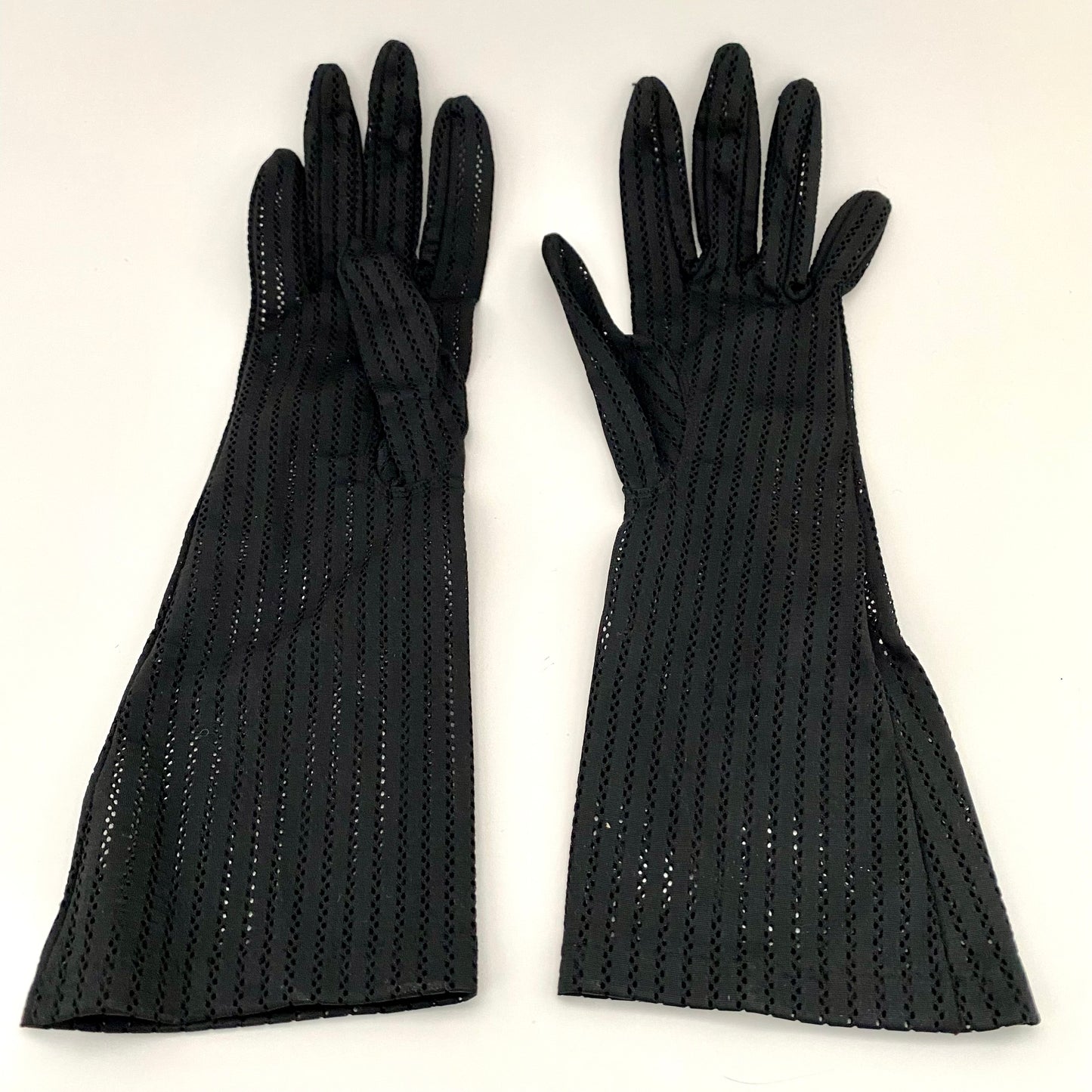 Late 50s/ Early 60s Touche by Fownes Black Mesh Gloves