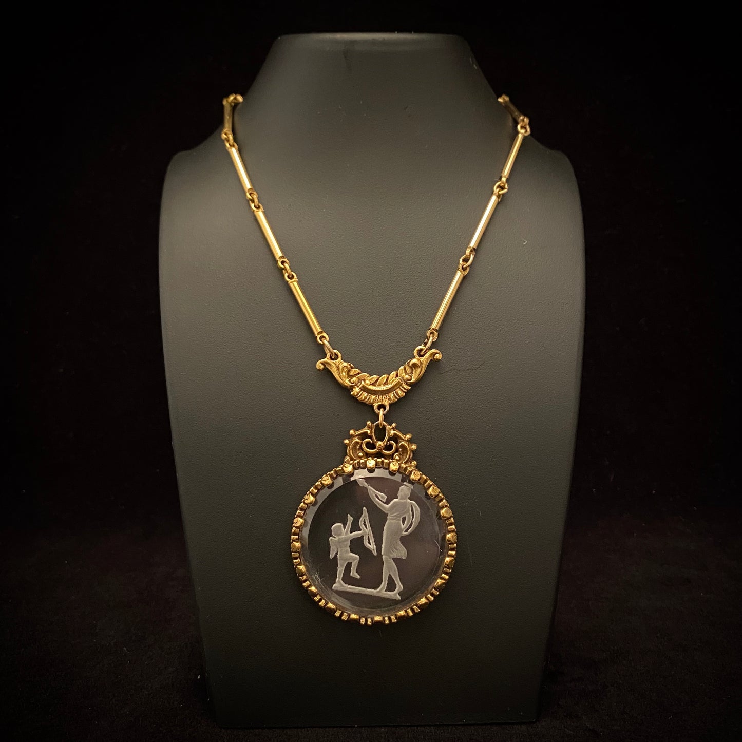 1960s Goldette Intaglio Pendant Necklace