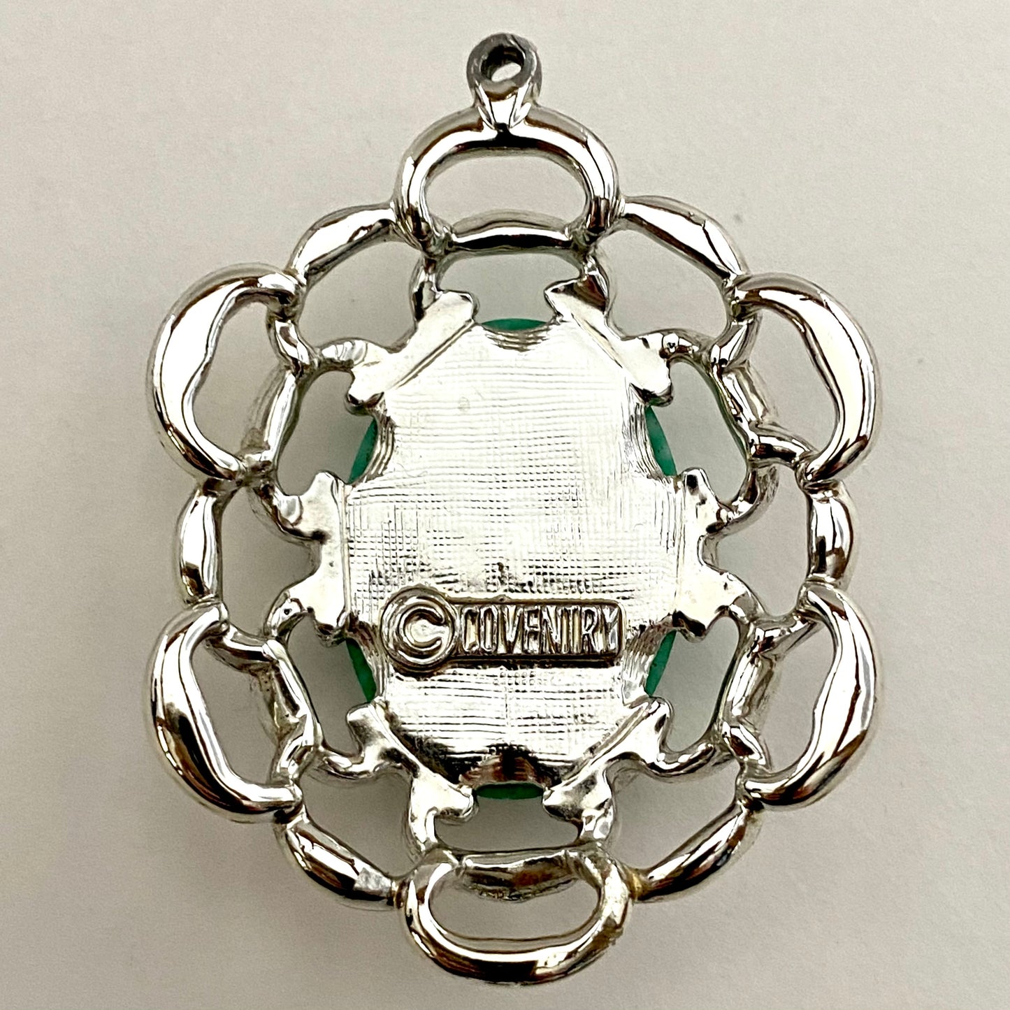 1974 Sarah Coventry Flattery Pendant