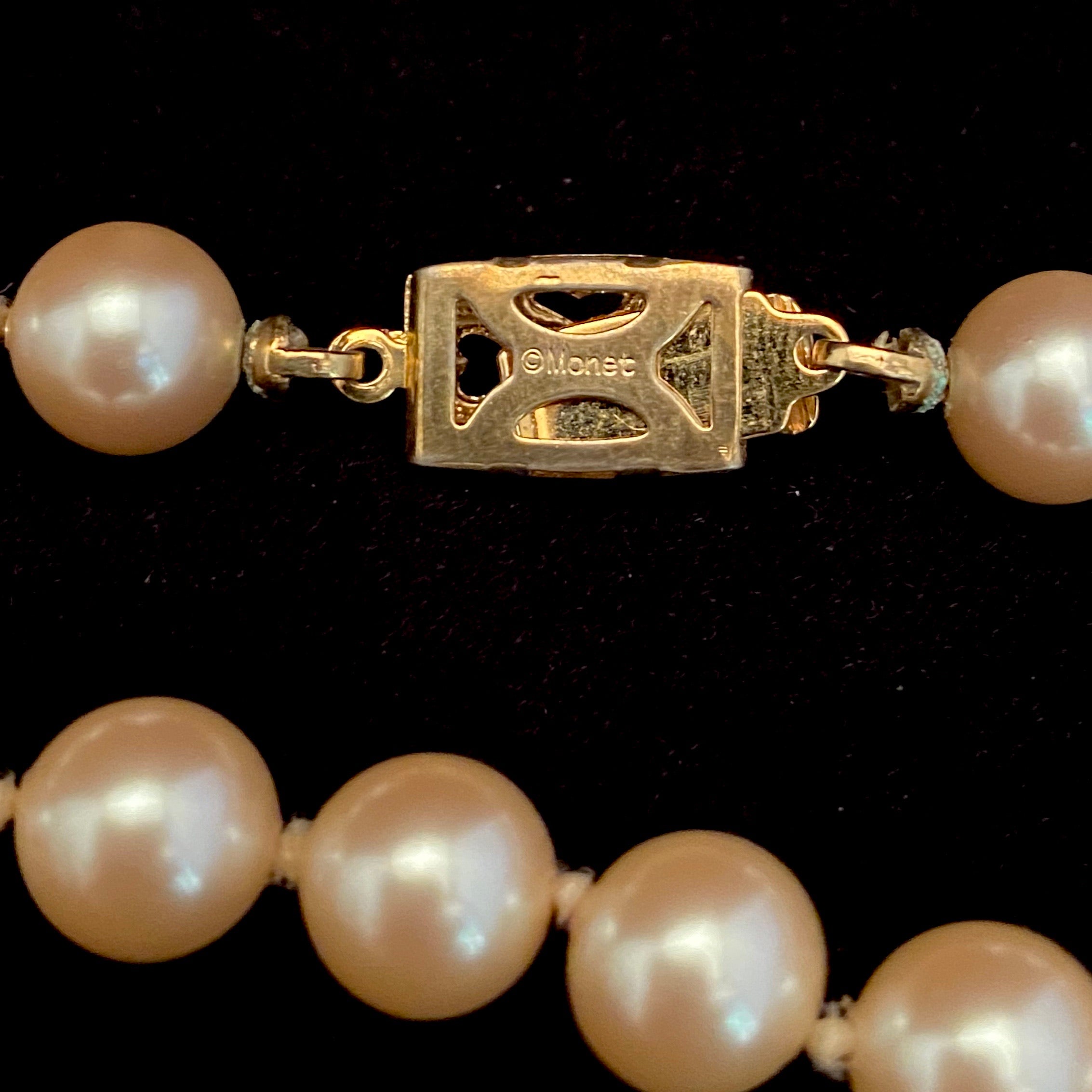 Vintage Monet omega gold chain with pearl and enamel pendant center 18