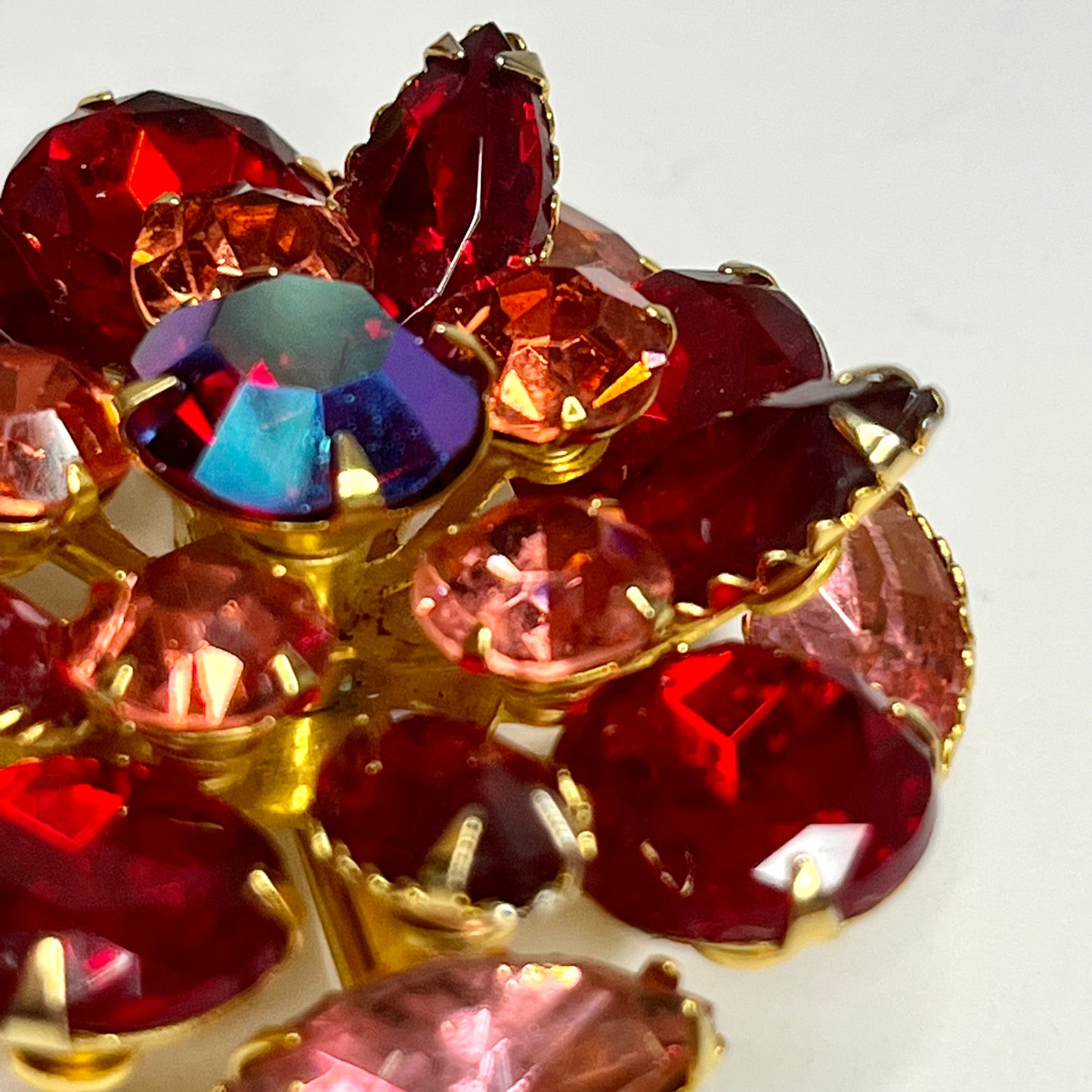 Late 50s/ Early 60s Sparkling Rhinestone Brooch