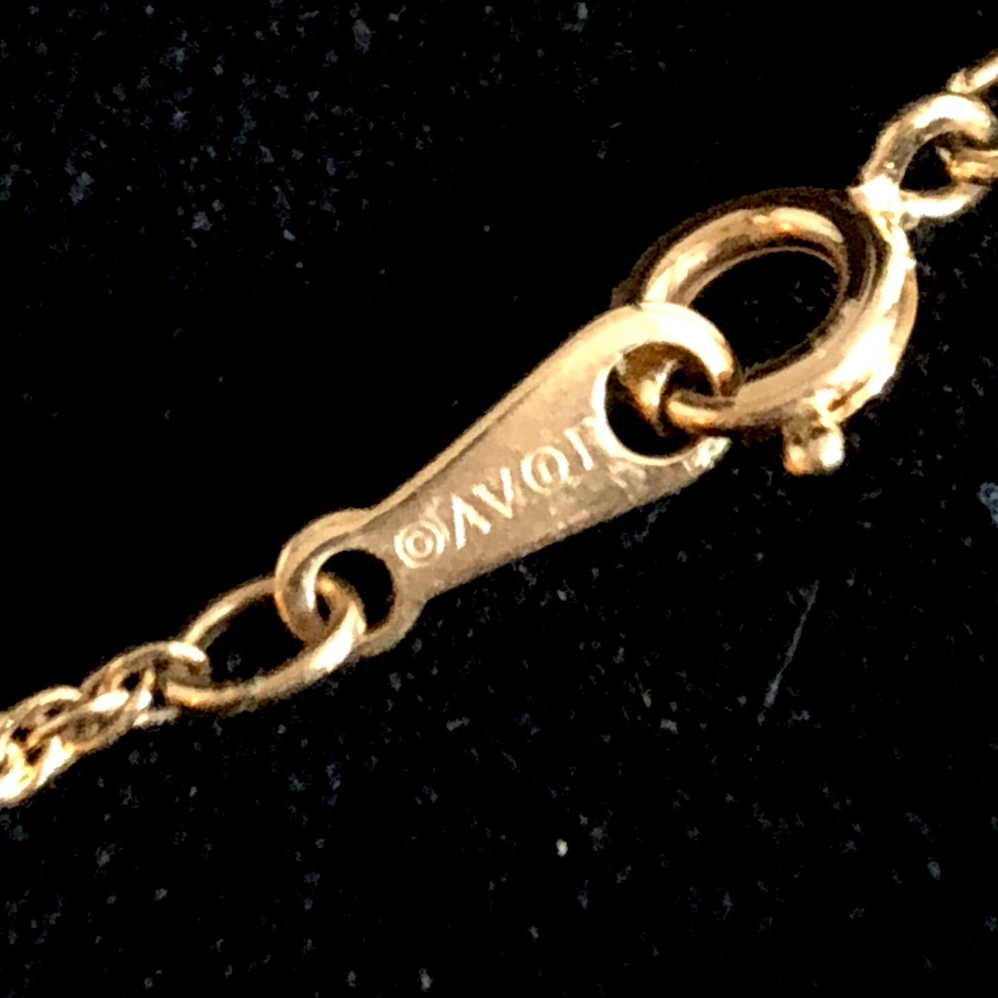 1984 Avon Easter Egg Pendant - Retro Kandy Vintage