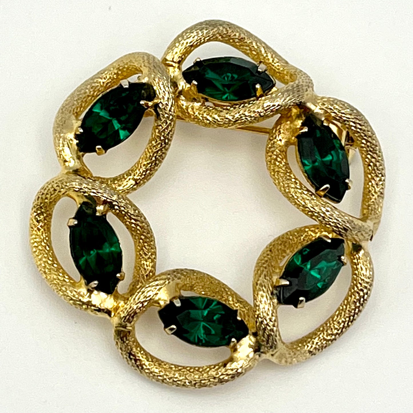 1960s Green Rhinestone Circle Brooch