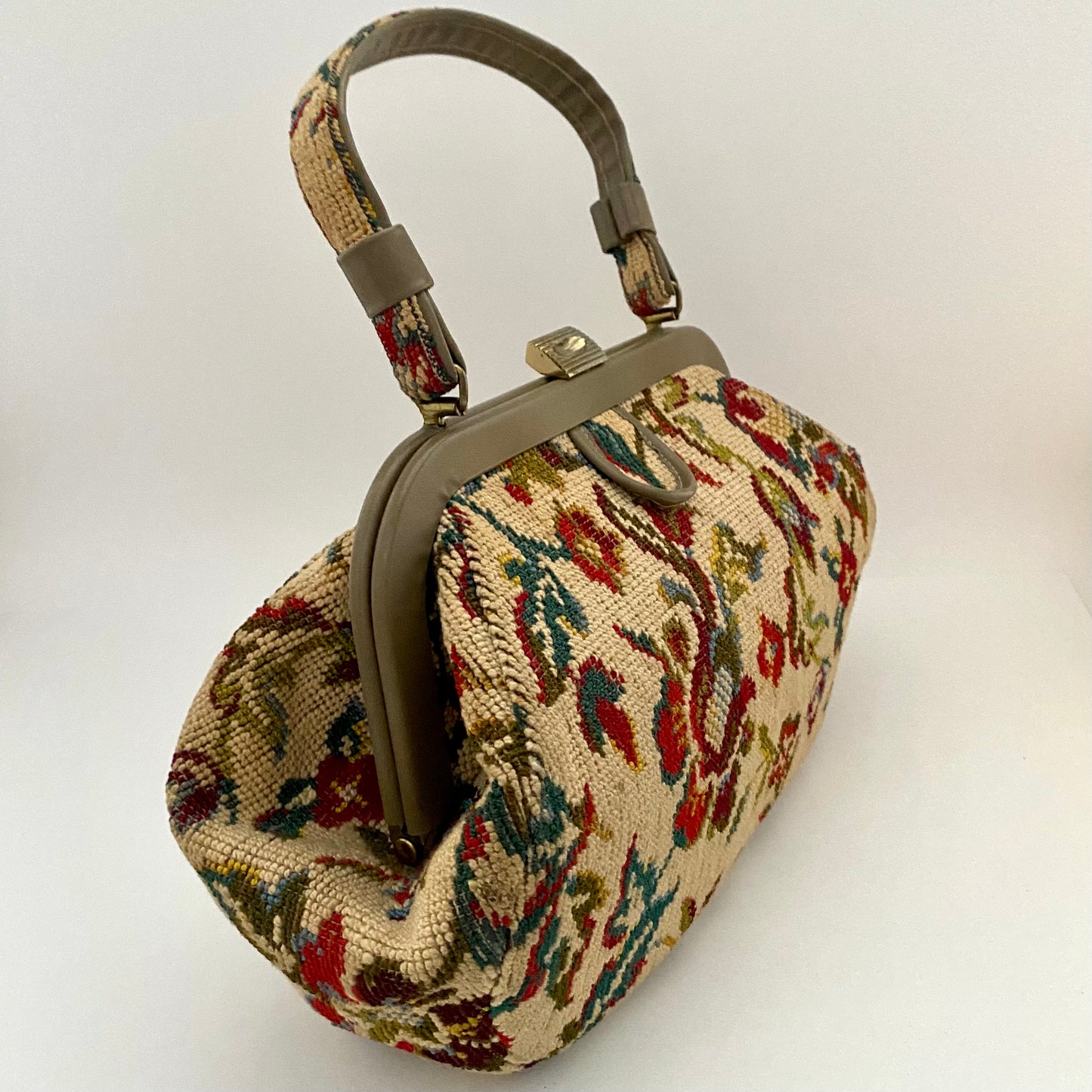 Late 50s/ Early 60s Classy USA Floral Needlepoint Handbag