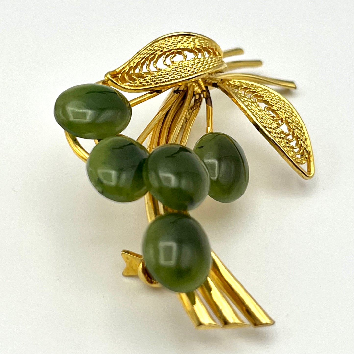 1970s Filigree & Green Cabochon Flower Brooch