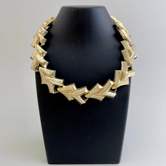 Late 50s/ Early 60s Pale Gold Choker