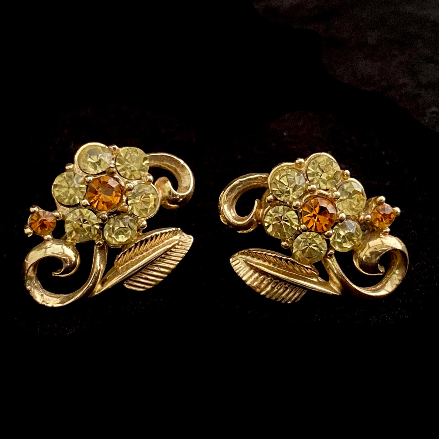 1950s Coro Rhinestone Flower Earrings - Retro Kandy Vintage