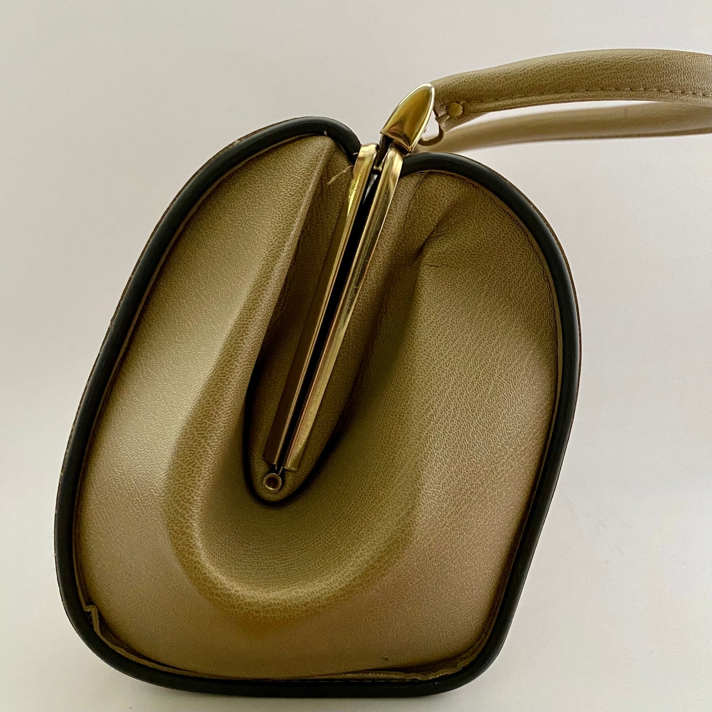 1960s Doctor Style Handbag