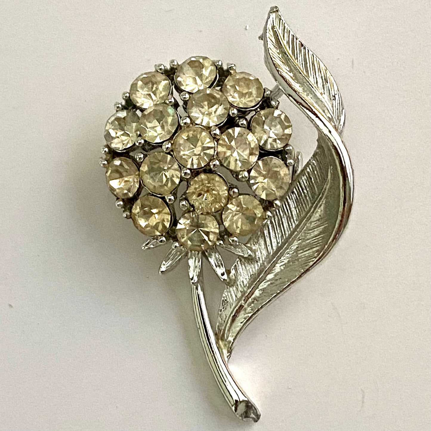 1960s Rhinestone Flower Brooch