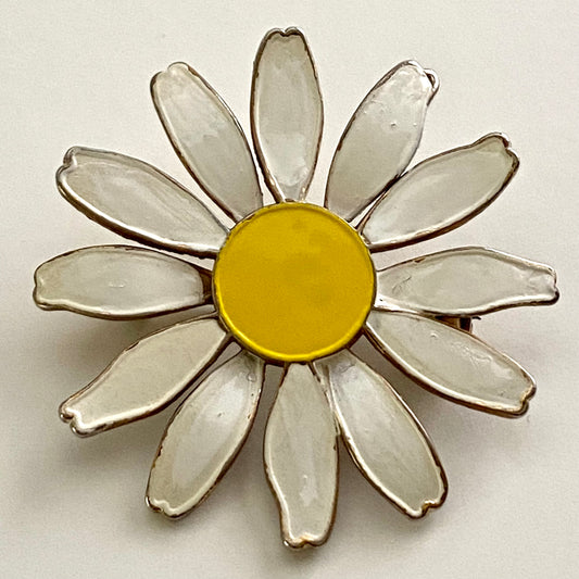 Late 60s/ Early 70s Little Enamel Daisy Brooch