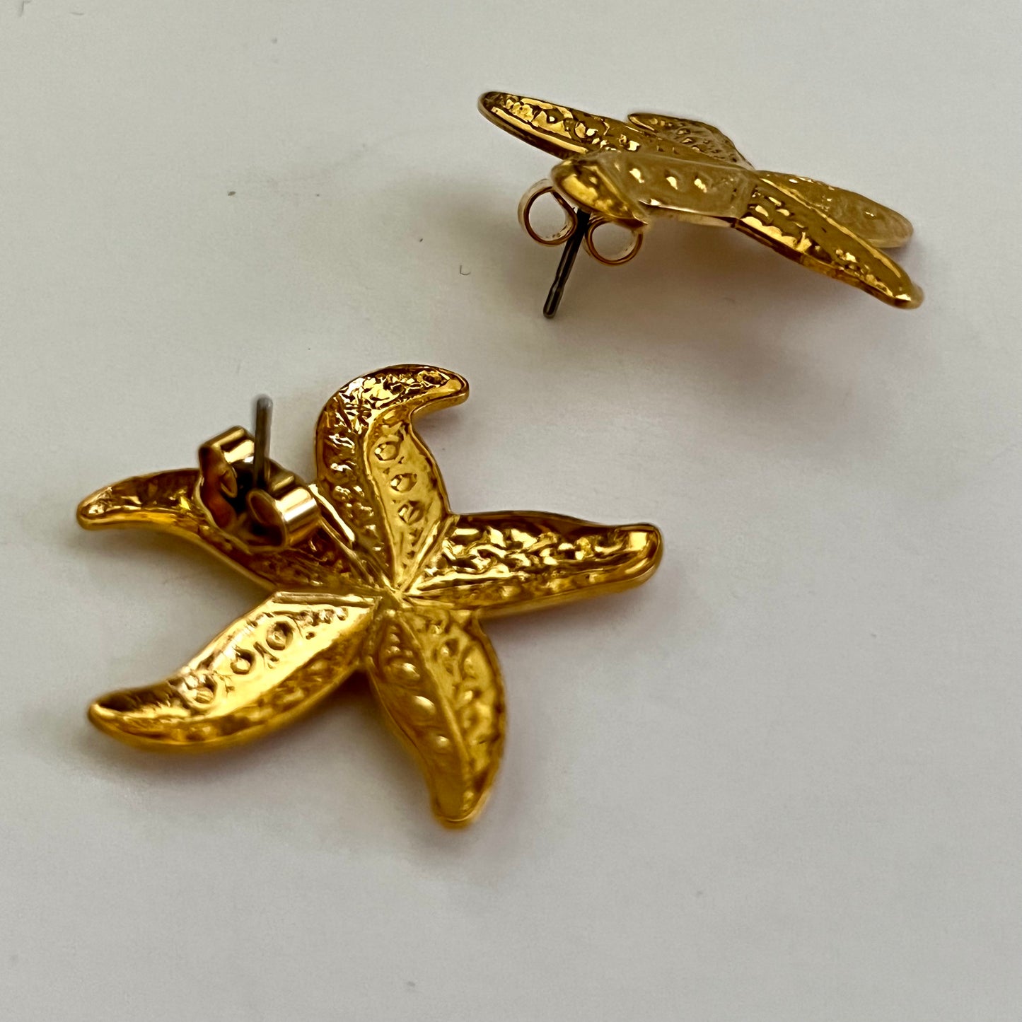 1987 Avon Starfish Post Earrings
