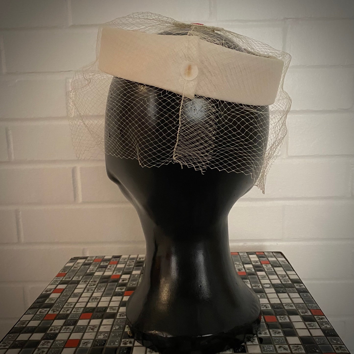 1950s Pillbox Hat With Veil