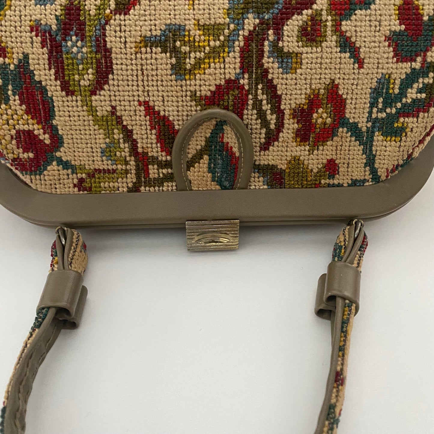 Late 50s/ Early 60s Classy USA Floral Needlepoint Handbag