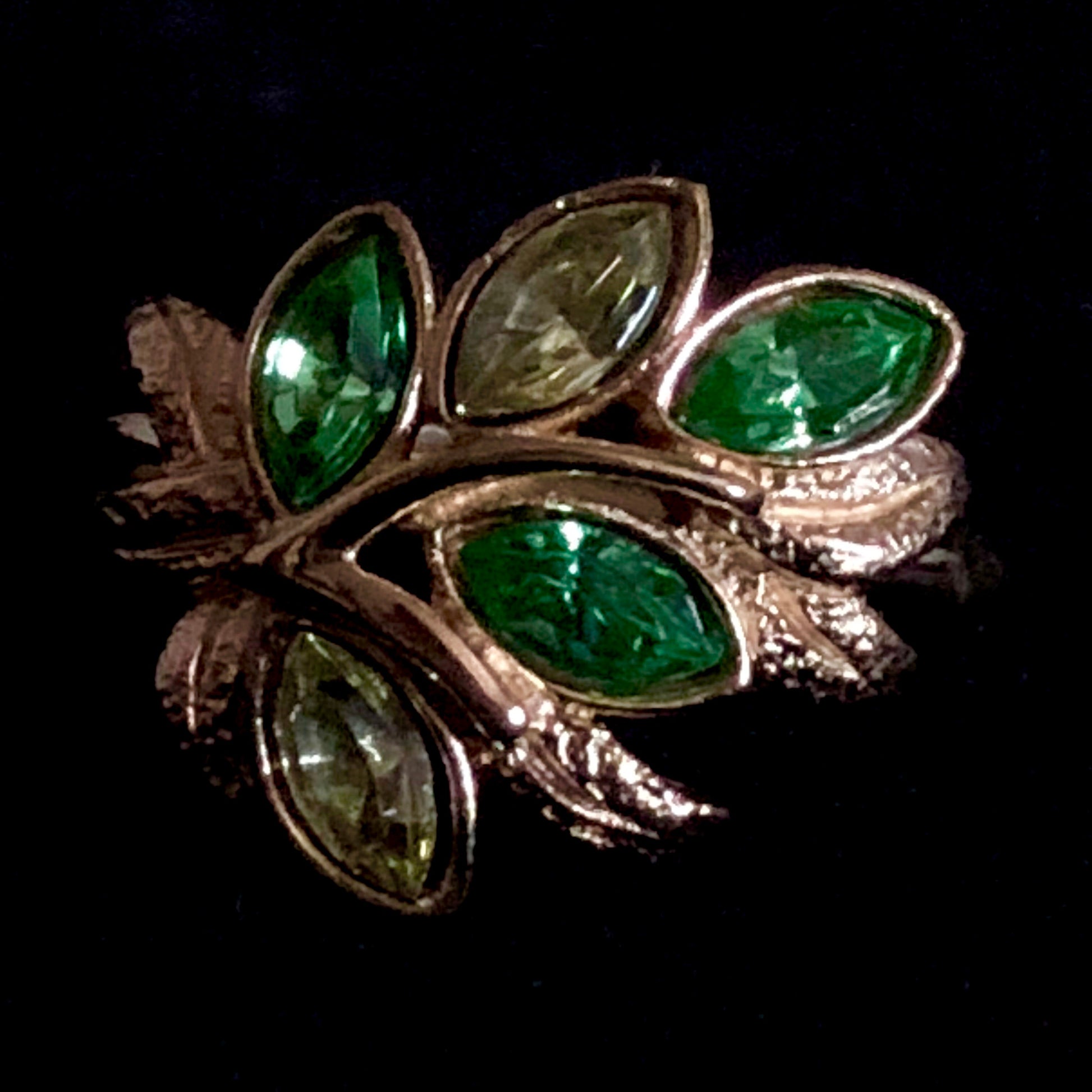 1974 Avon Leaf Lights Ring - Retro Kandy Vintage