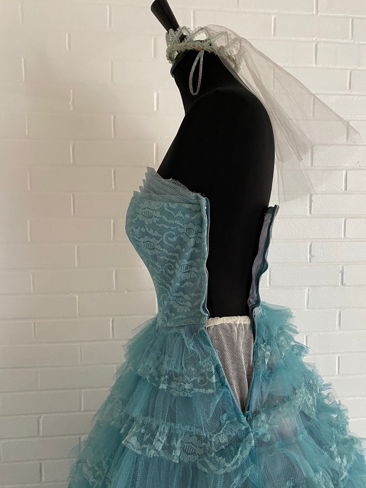 Late 50s/ Early 60s Tulle Strapless Formal Dress