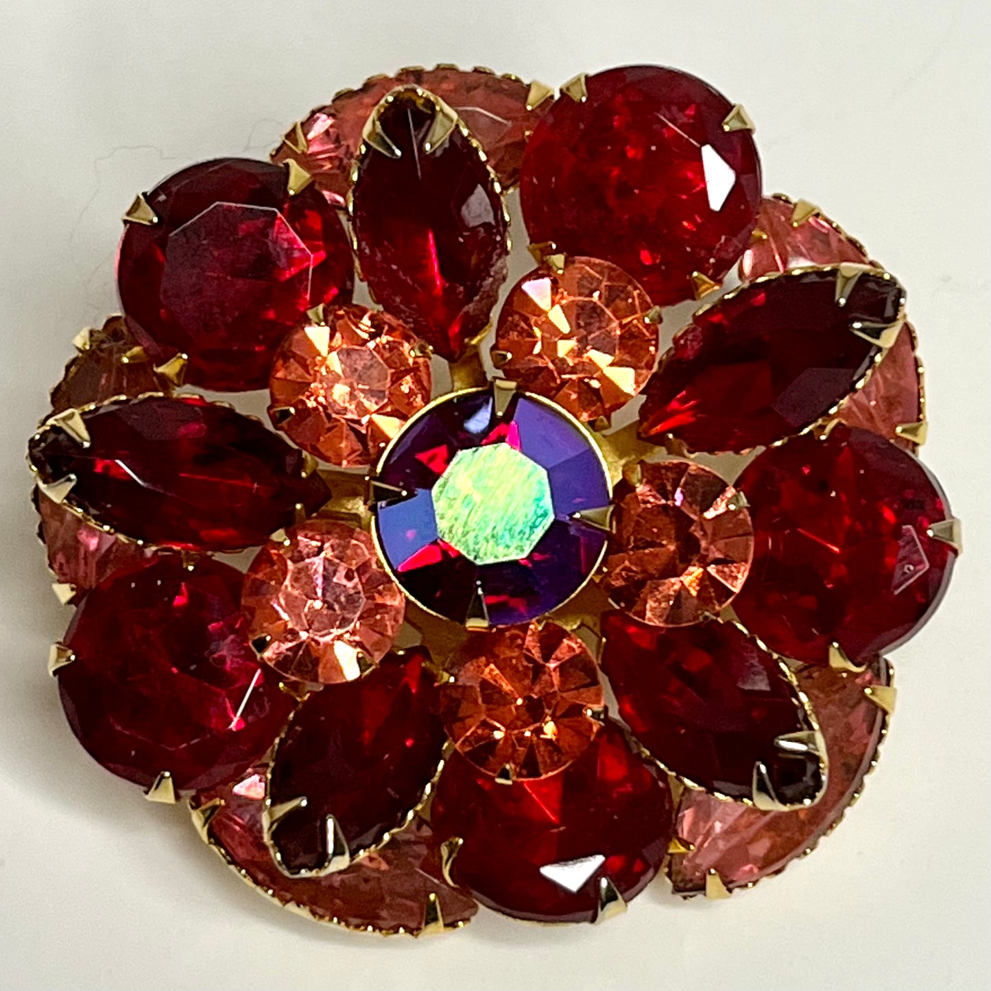 Late 50s/ Early 60s Sparkling Rhinestone Brooch