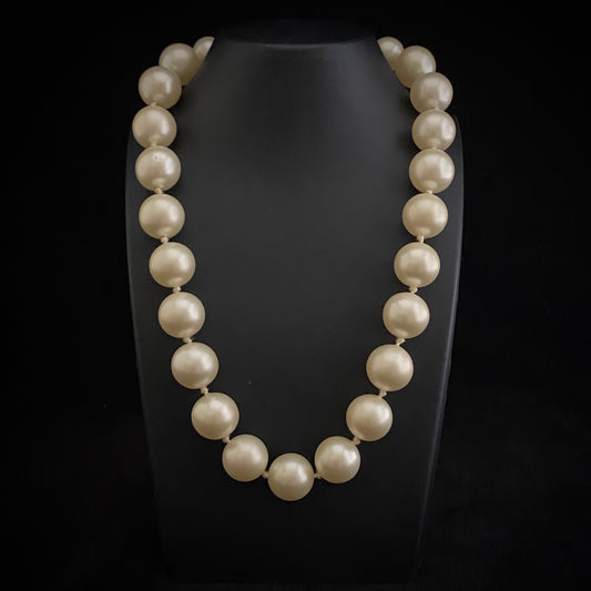 Late 50s/ Early 60s Marvella Hand Knotted Necklace