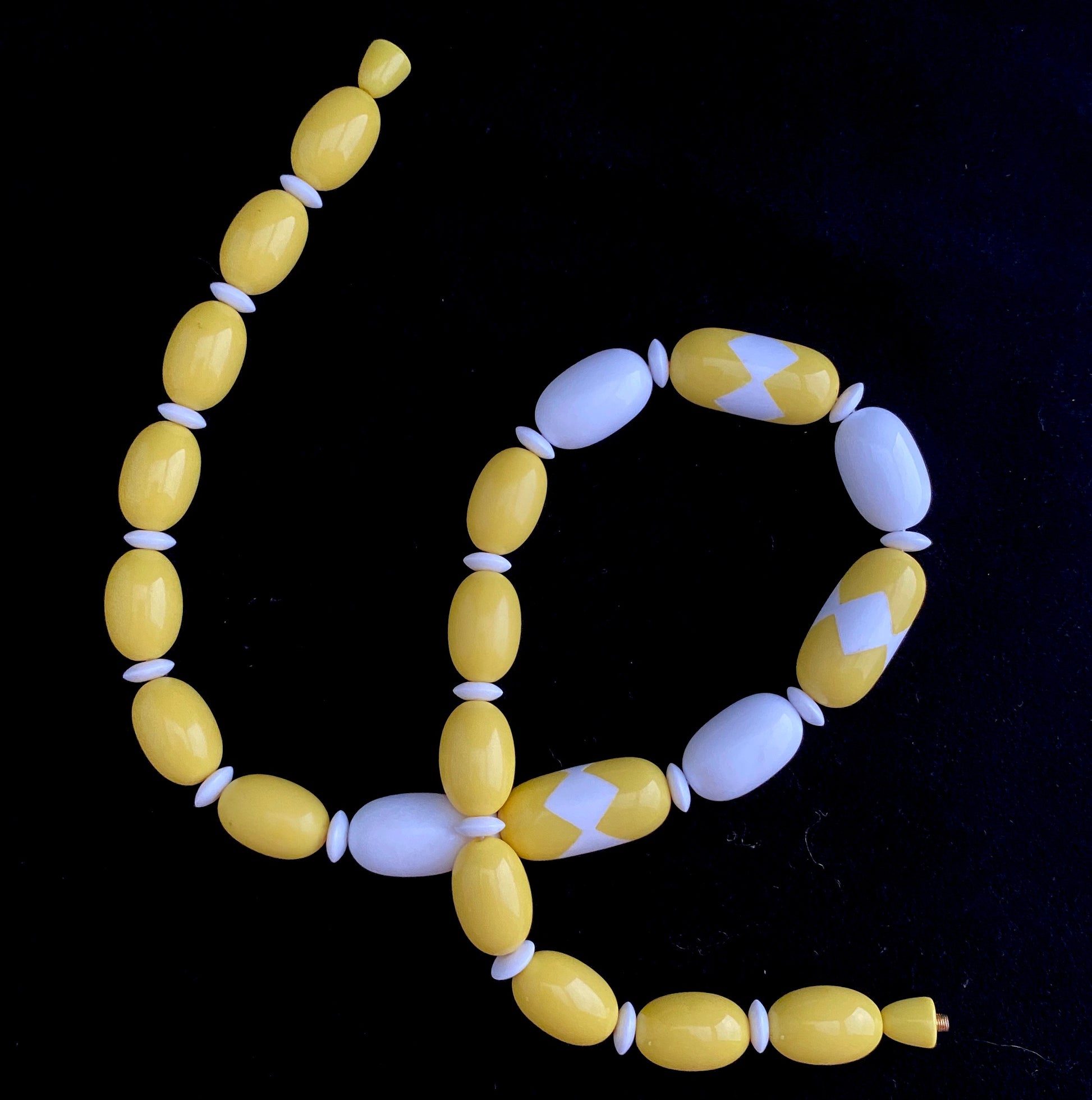 1987 Avon Sunsations Necklace - Retro Kandy Vintage