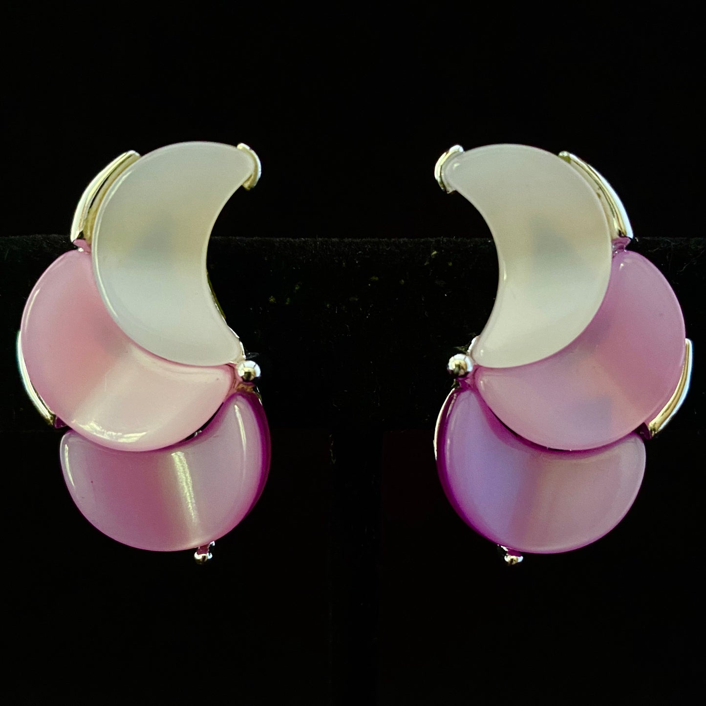 1960s Lisner Thermoset Crescent Earrings - Retro Kandy Vintage