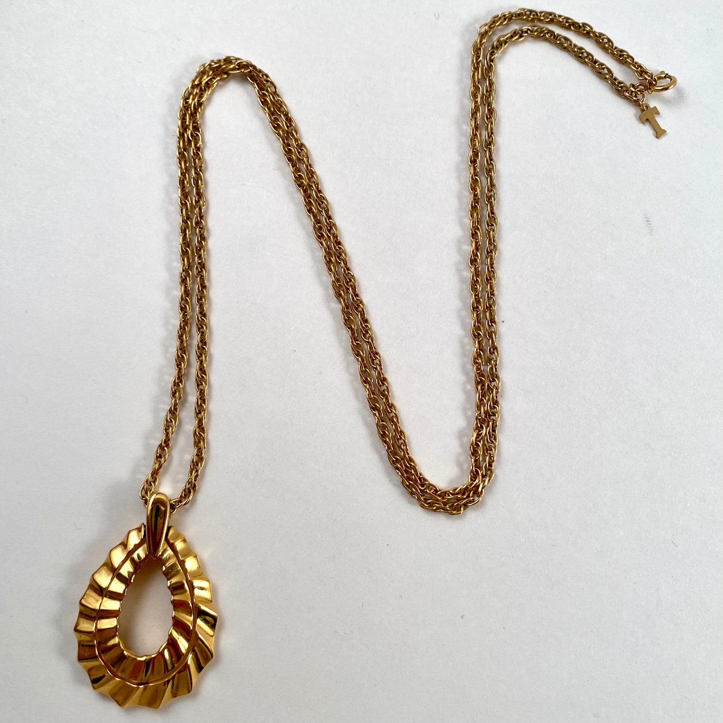 1970s Trifari Pendant Necklace