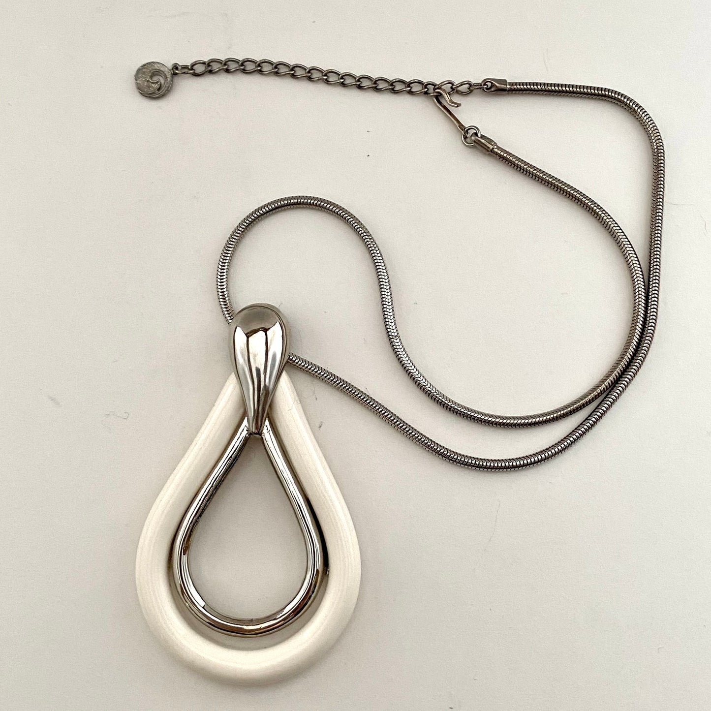 Late 60s/ Early 70s Pendant Necklace
