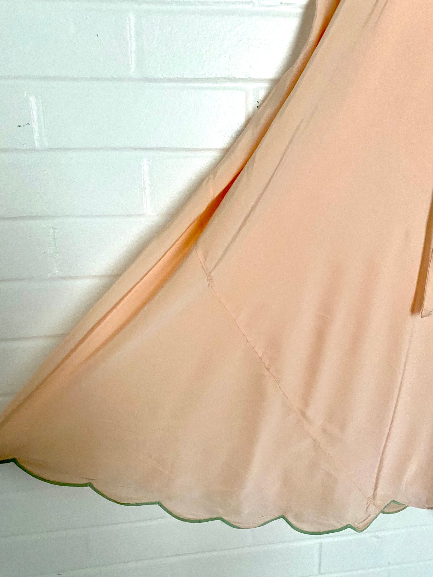 1948 Dwalyne Handmade Lingerie /Night Gown
