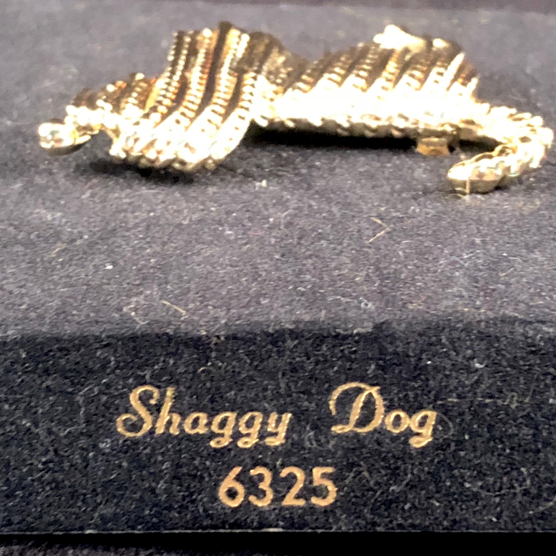1970 Sarah Coventry Shaggy Dog Brooch - Retro Kandy Vintage